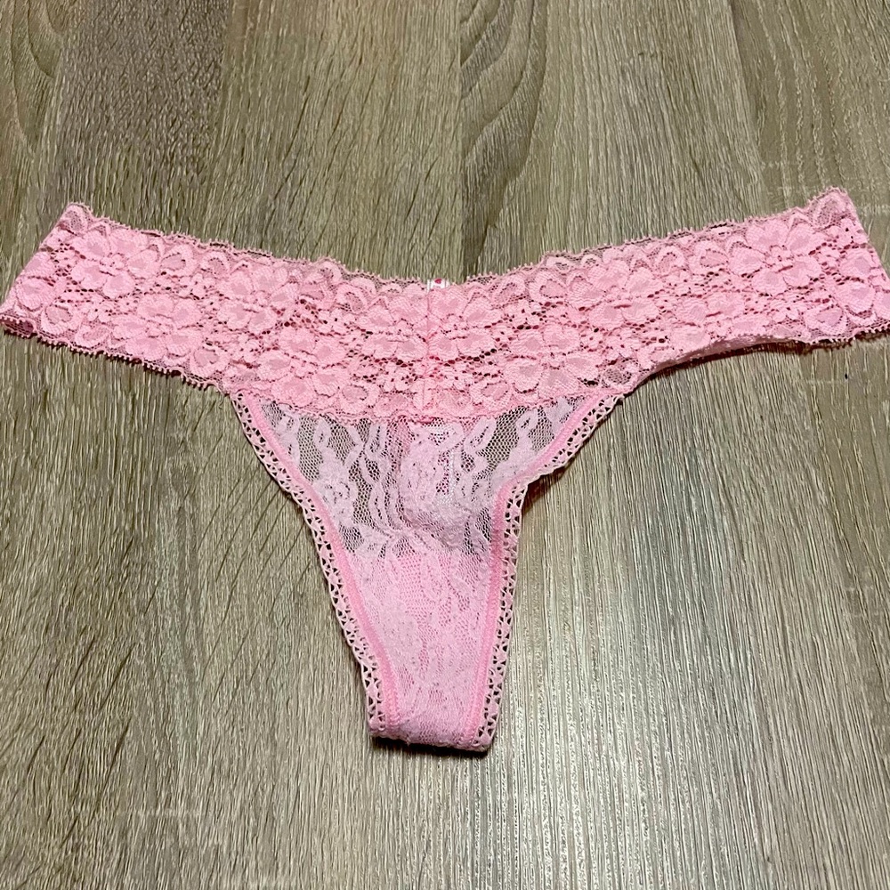 NWOT Pink Victoria’s Secret LaCie thong